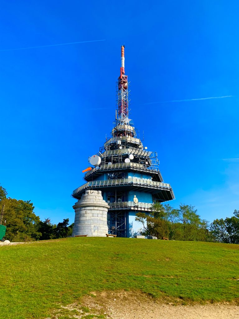 Výlet na Zobor po modrej turistickej značke